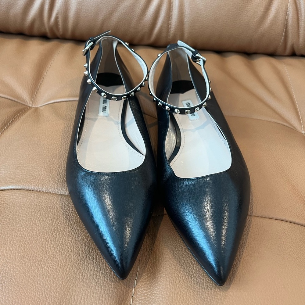 Beautiful Black Italian Leather Miu Miu Ballet Fl… - image 1